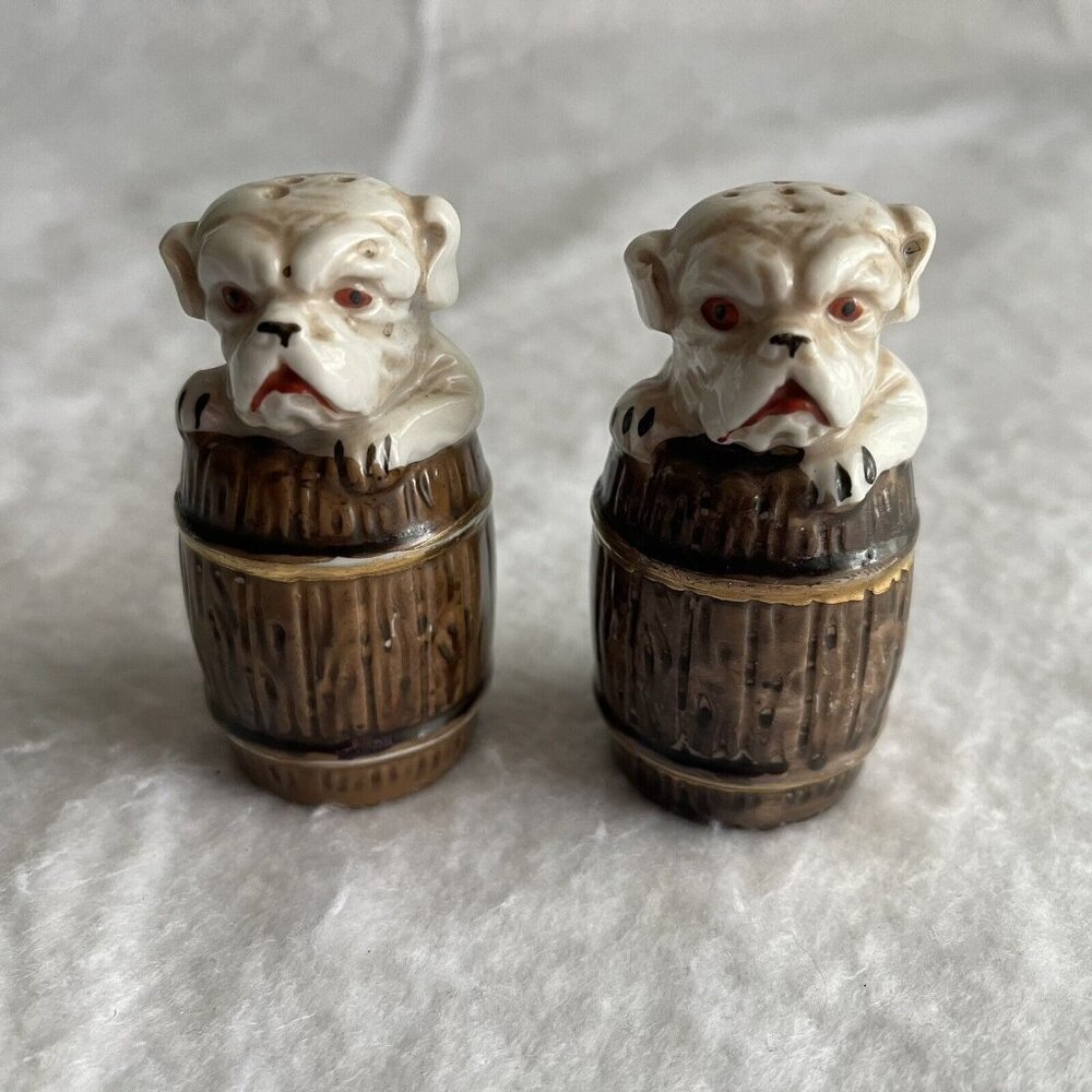 Bulldogs In Barrel Salt Pepper Shakers Set Made In Japan Ceramic Dogs Vintage